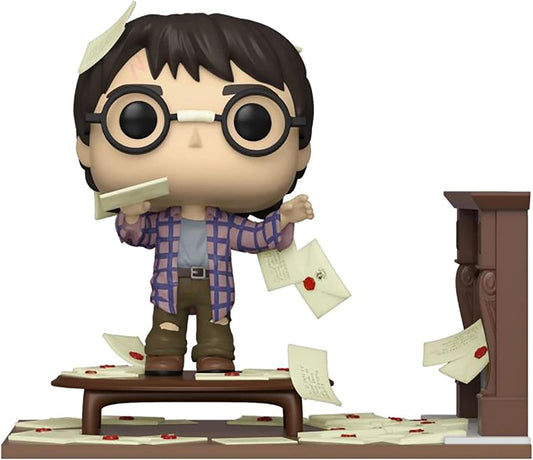 FUNKO POP HARRY POTTER - HARRY POTTER WITH HOGWARTS LETTERS 136 (DELUXE)