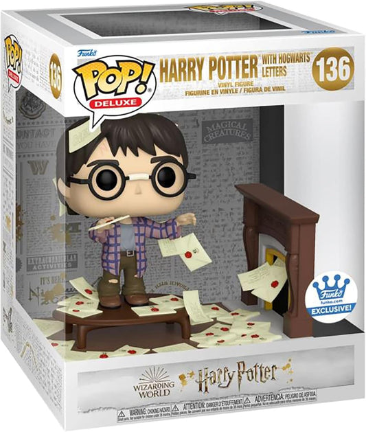 FUNKO POP HARRY POTTER - HARRY POTTER WITH HOGWARTS LETTERS 136 (DELUXE)